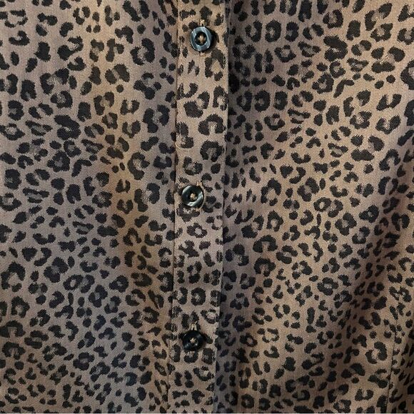 NWT Chico’s Shirt No-iron Coolmax All Seasons Animal Print Size 2 (Lg 12) Brown - Picture 5 of 7